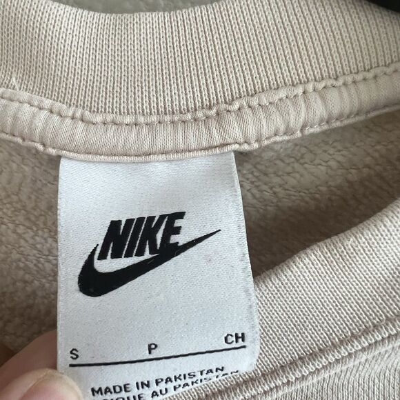 Nike Center Swoosh Sweatshirt Women’s S Tan Oversized Cropped Neutral Athletic - Picture 3 of 8